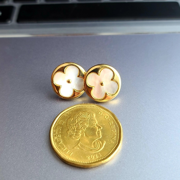 Flower earrings - Picture 2 of 7